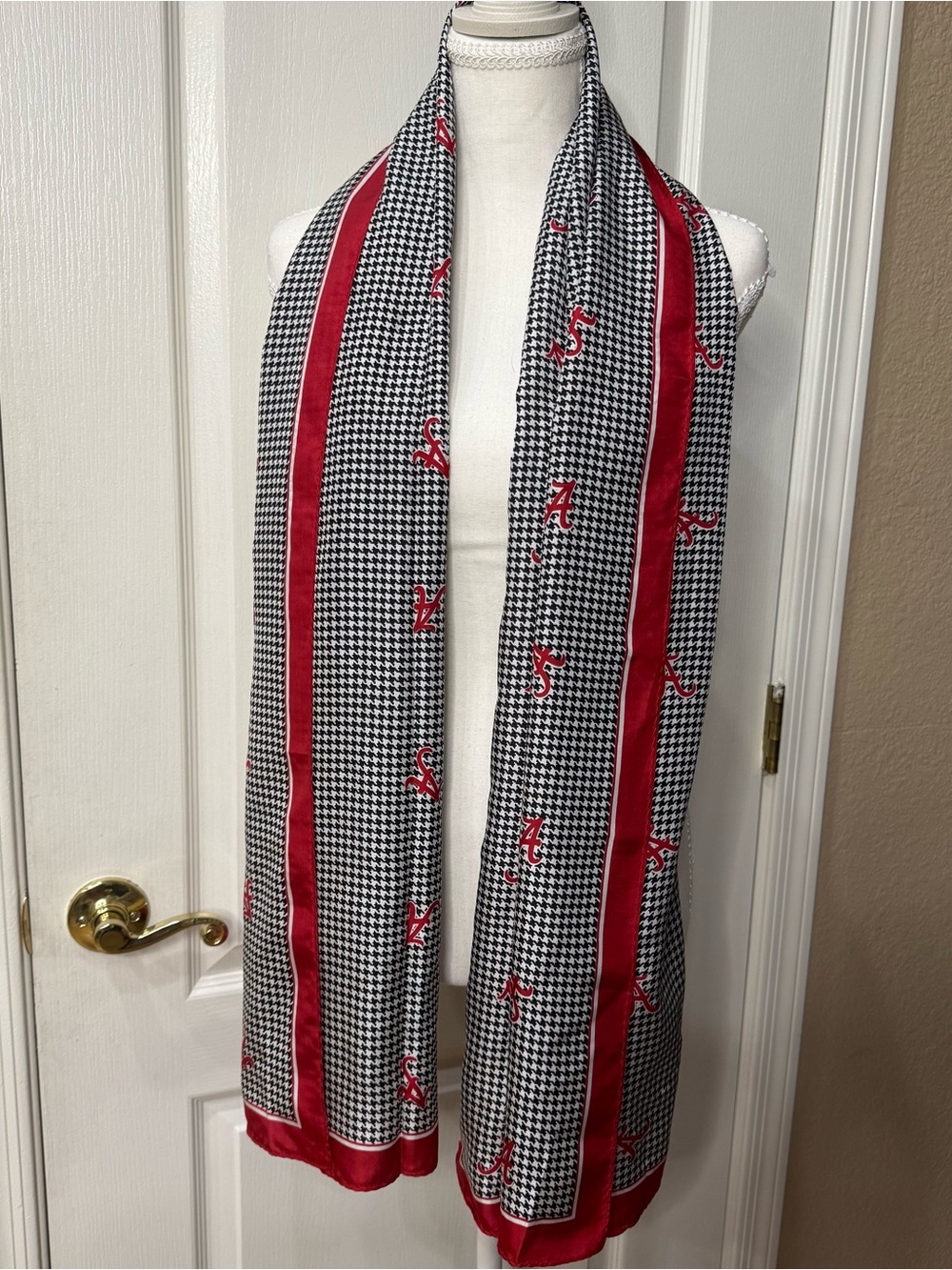 ❤️ RARE Vintage University of Alabama 100% Silk Scarf/Shawl -Bama RTR! 🏈